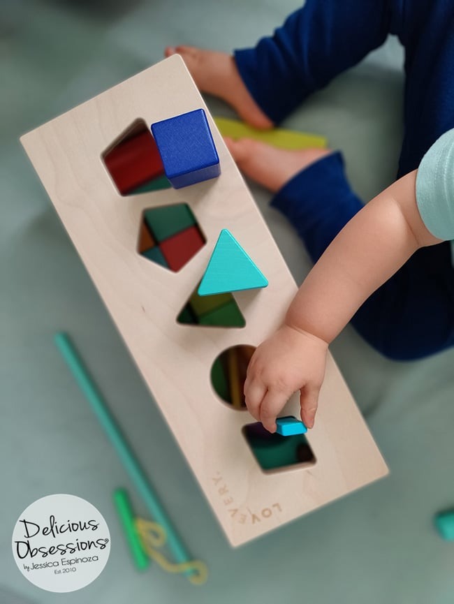 5 Reasons Why Building Blocks Are Good for Toddler Development // deliciousobsessions.com